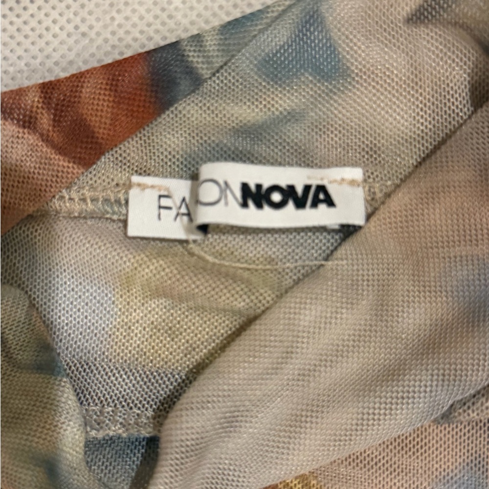 Fashion Nova Renaissance Print Mesh Bodysuit | Sheer Long Sleeve | Size M - Picture 2 of 4